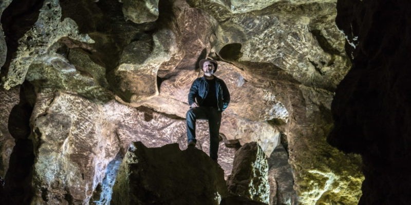 Caving mempelajari bagaimana gua terbentuk.