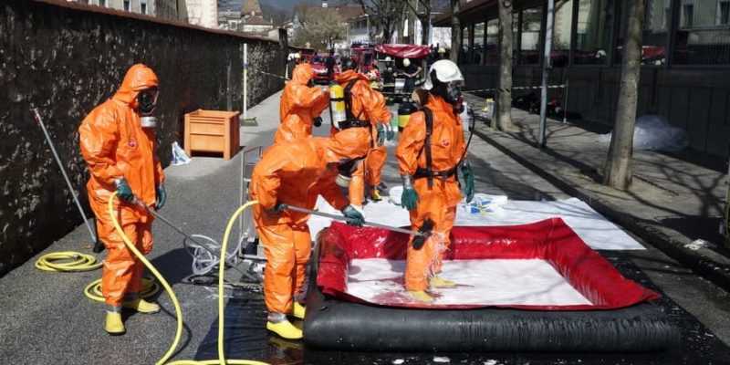 Beberapa virus sangat berbahaya sehingga memerlukan protokol pencegahan yang rumit.